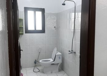 فيلا ببلكونه مطلة على الجبل