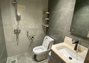 استديو بأثاث مريح وبسيط 