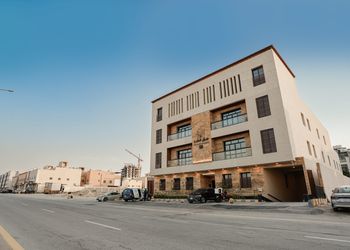 شقة بغرفة معيشة وغرفة نوم 