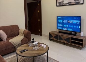 شقة بصالة وغرفة نوم و دخول ذاتي 
