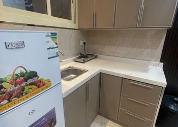  شقة بغرفة نوم ومجلس و دخول ذاتي