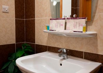 شقة هادئة بغرفتين وصاله
