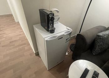استديو بسرير ماستر وجلسة