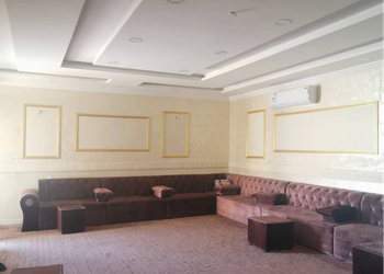 إستراحة بمسبح وملعب كرة طائرة