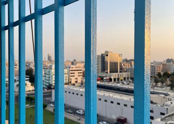 استديو هادئ بدخول ذاتي 