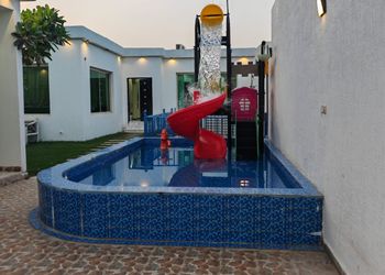 شالية بالعاب مائية و جلسة خارجية