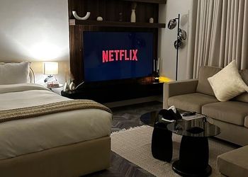 استديو بسرير ماستر وجلسة جانبية 