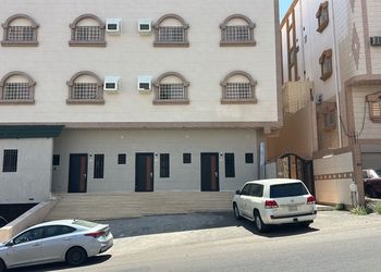 غرفة سرير ماستر بدورة مياة