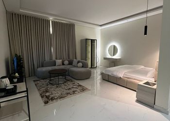 استديو هادئ بسرير ماستر 
