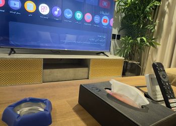 شقة بصالة أنيقة ودخول ذاتي