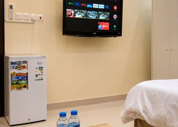 استديو بأثاث مريح وبسيط 