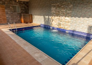 شاليه بركن شواء بيت شعر,مسطح اخضر,نطيطه