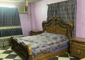 استراحة بجلسة خارجية ومسطح اخضر