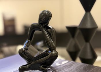 شقة بغرفة معيشة وغرفة نوم 