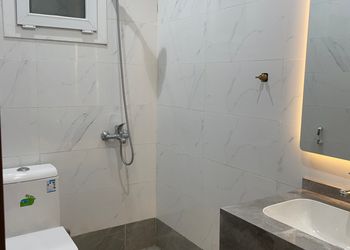 استديو بأثاث مريح وبسيط 