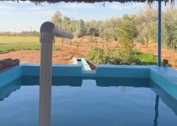 مزرعة بيت ريفي وجلسات خارجية 