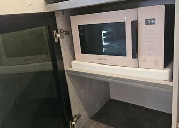 استديو بسرير ماستر وجلسة خارجية