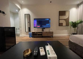 استديو بسرير ماستر
