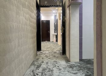 فيلا بمجالس وغرف نوم 