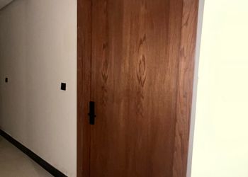 استديو بسرير ماستر وجلسة جانبية 