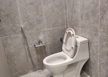 استراحة بمجلس وفناء خارجي 