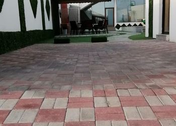 شاليه بألعاب مائية ومسبح داخلي 