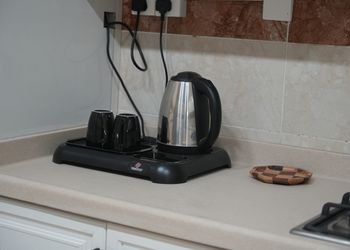 شقة بصالة أنيقة ودخول ذاتي 