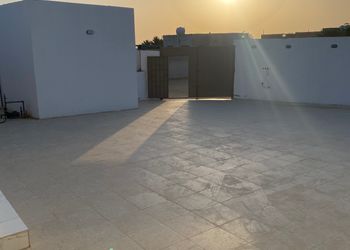 استراحة بمسطح اخضر والعاب مائية