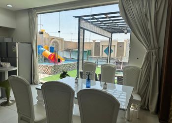 شاليه بألعاب مائية ومسبح