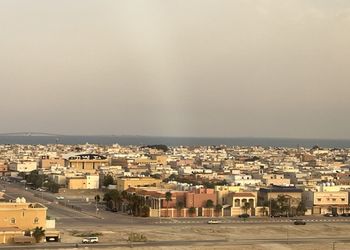 شقة بإطلالة مميزة على مدينة 