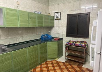 شقة بصالة وغرفتين نوم 