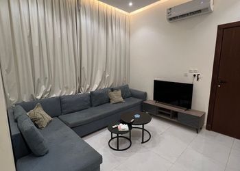 شقة بغرفة معيشة وغرفة نوم 