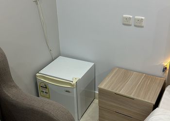 استديو باثاث مريح وبسيط 