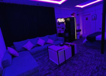 استديو مودرن بدخول ذاتي