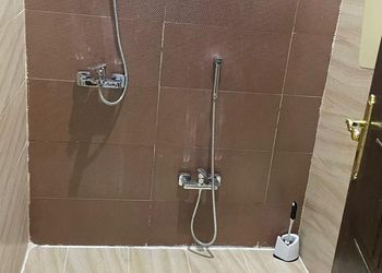 شقة بصالة انيقة وغرفة نوم