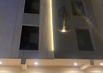 استديو بأثاث مريح وبسيط 