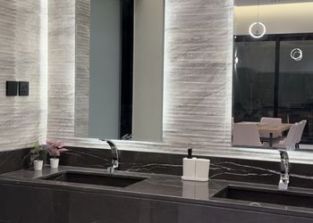 شاليه بمسطح اخضر و مسبح