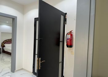 شاليه بمسطح اخضر ومجلس