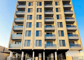 استديو بأثاث مريح وبسيط 