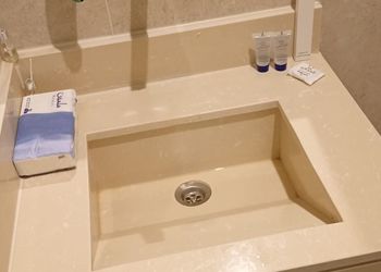 استديو هادئ بسرير ماستر 