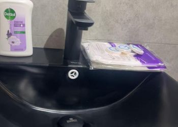 شقة بغرفتين نوم وصالة 