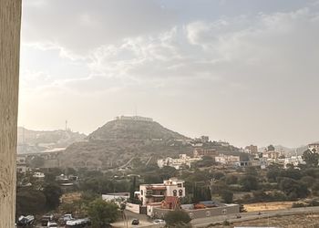 شقة بصالة و غرفة نوم 