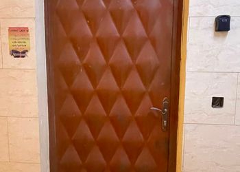 شقة بغرفة معيشة وغرفة نوم 