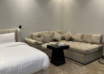 استديو بسرير ماستر وجلسة جانبية 