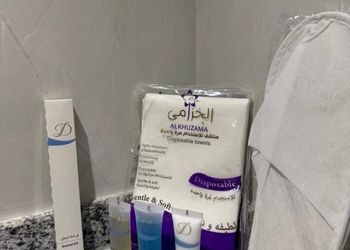شقة بصالة وغرفة نوم
