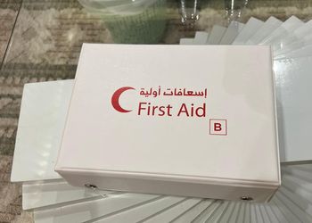 شقة بصالة هادئة وغرفة نوم 