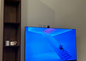 شقة بغرفتين نوم وصالة مريحة 