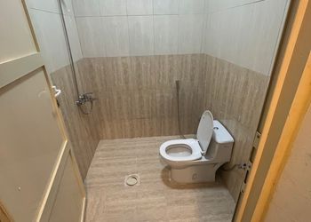 استراحة بمسطح اخضر ومجالس