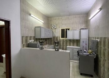 استراحة بمسطح اخضر و جلسة خارجية