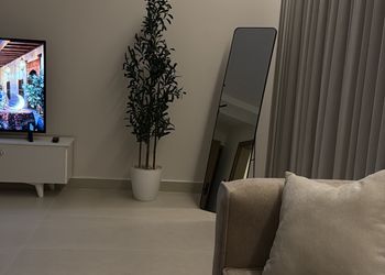 استديو بسرير ماستر وجلسة جانبية 